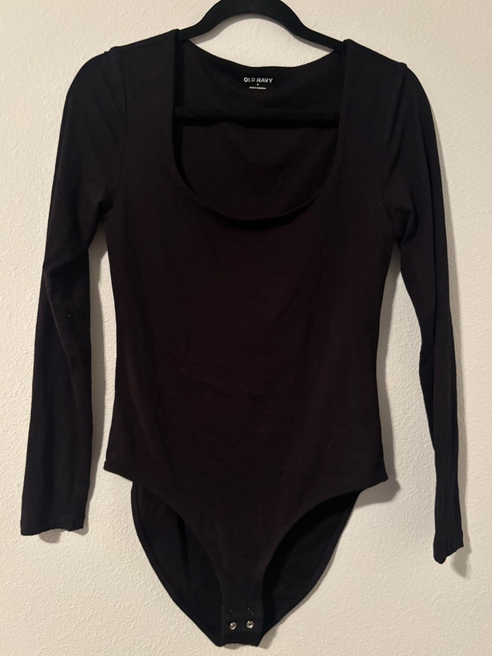NWOT Old Navy Scoop-Neck Long-Sleeve Bodysuit
